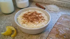 Arroz-doce cremoso à portuguesa: como ficar aveludado com limão e canela