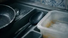 Limpeza de cozinha em 2026: 5 coisas que deve deitar fora já