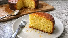 Bolo de laranja inteira (com casca): fica húmido e cheio de aroma, sem complicações