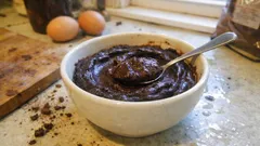 Mousse de chocolate cremosa e intensa: a receita clássica que sai sempre bem