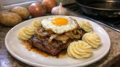 Bitoque à russa em casa: bife tenro, cebolada e puré cremoso (passo a passo)