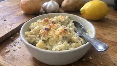 Bacalhau com natas cremoso e bem gratinado: receita simples para fazer em casa
