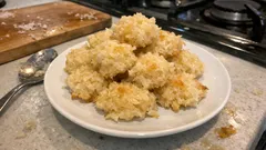 Cocadas caseiras com leite condensado: ponto certo no tacho para ficarem macias e firmes